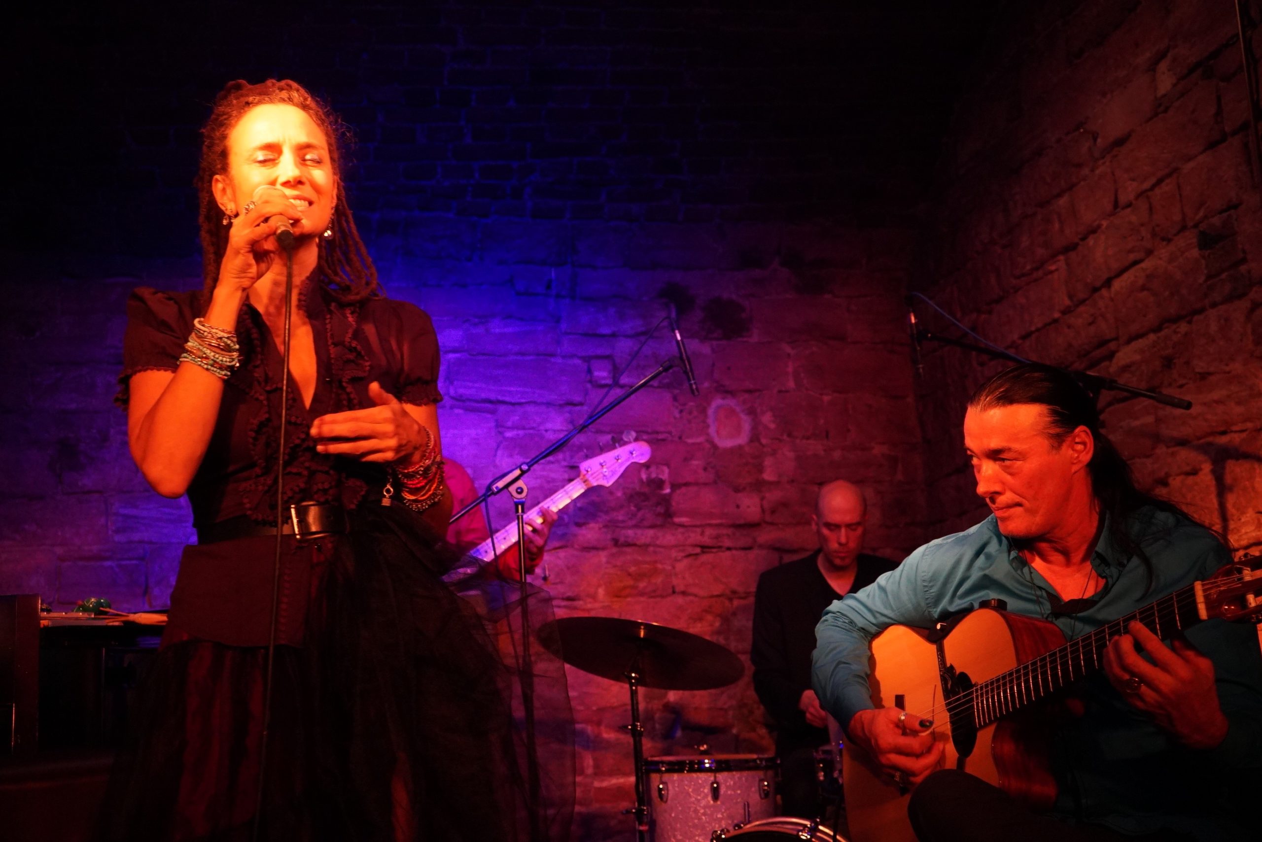 Melanie Bong und Lulo Reinhardt: Gipsy Power vom Feinsten DSC06412